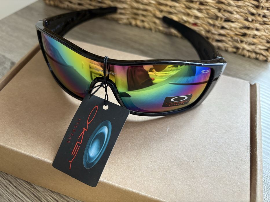 Очила Oakley BATWOLF Matte Blackout POLARIZED Galaxy Jade lens Sunglass 9101