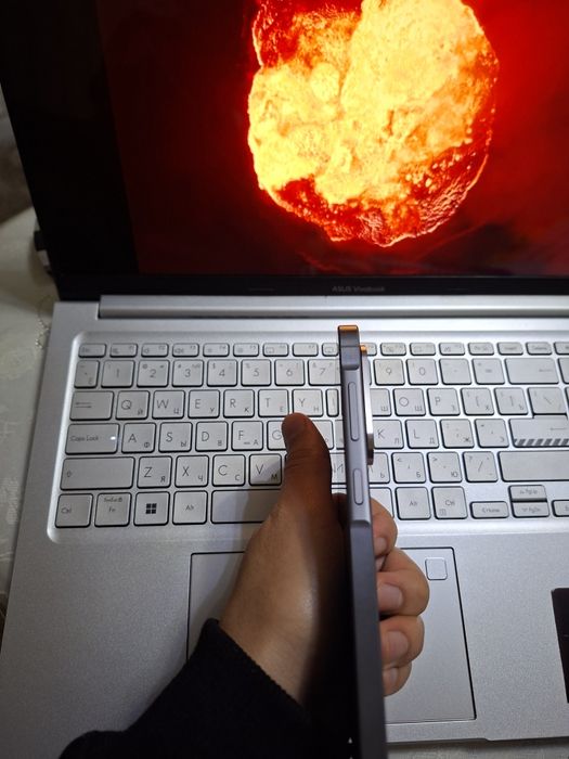 Продаю Samsung galaxy A56 8/256