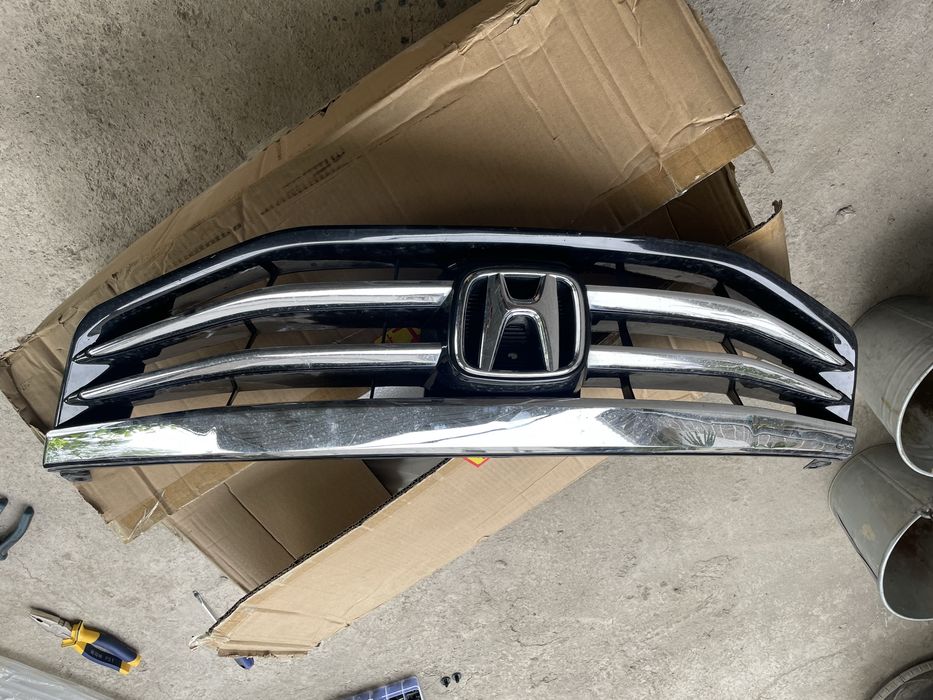 Honda accord 2010 до 2012 (8е поколение) решетка радиатора рестайлинг