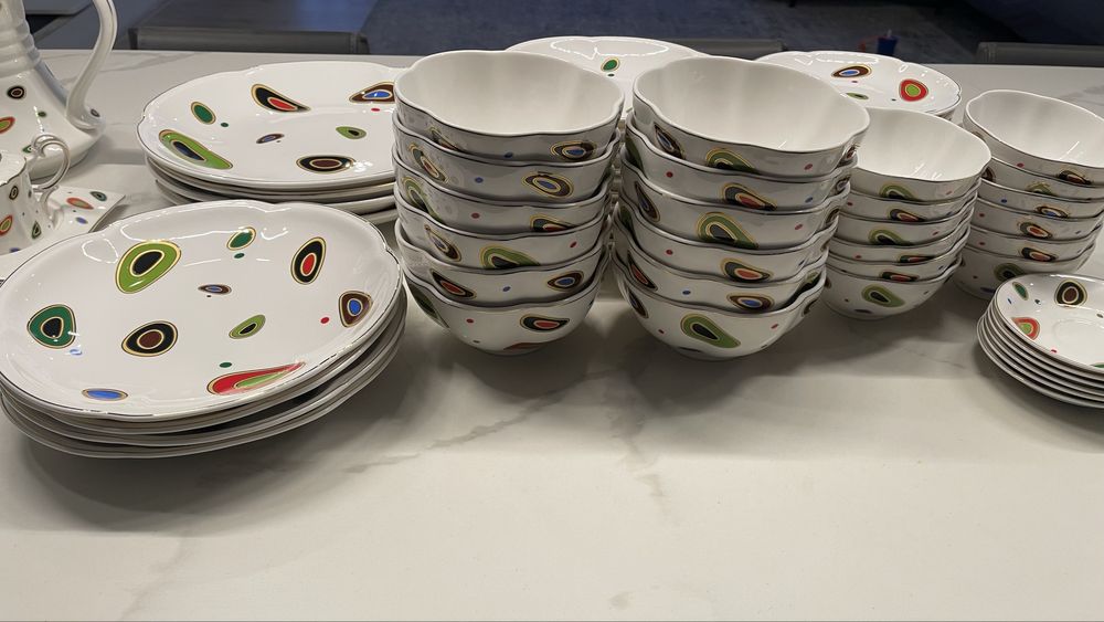 Сервиз турецкий на 12 персон