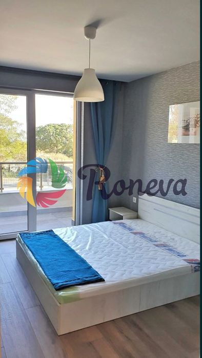 Дава се под наем Двустаен апартамент в к.к. Св.Св. Константин и Елена - 70 кв.м за 648.21 € - Снимка #3