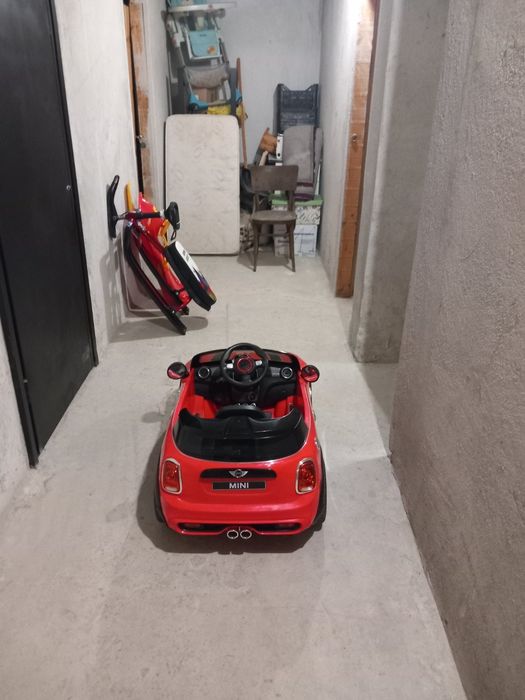 Детска електрическа кола