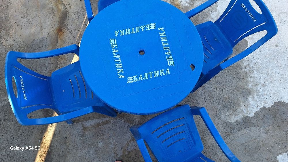 Пластиковые стол стуля