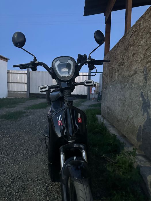 Элеутроскутер Ск8 80.000