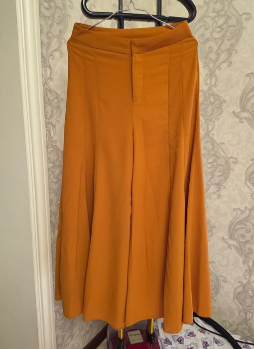 Брендовые брюки JUST, BERSHKA, MANGO