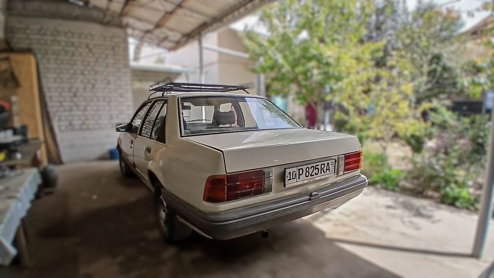 Опель Рекорд 86 года