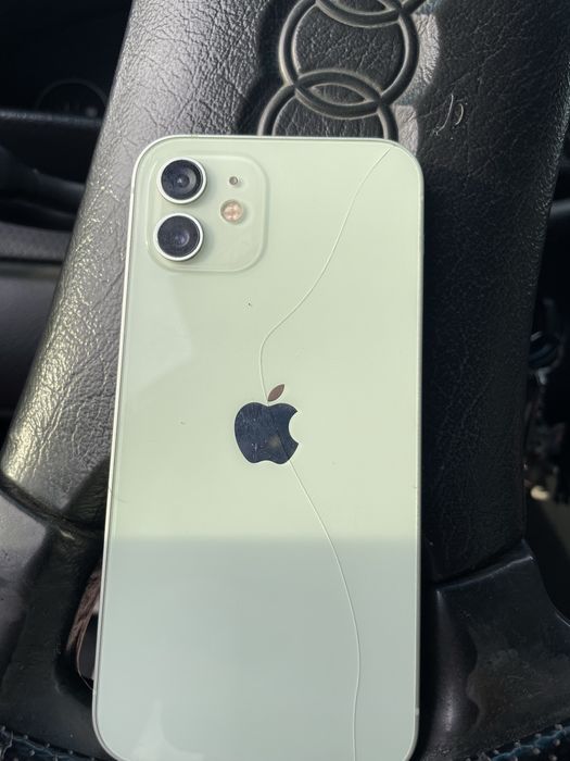 Айфон 12 телефон