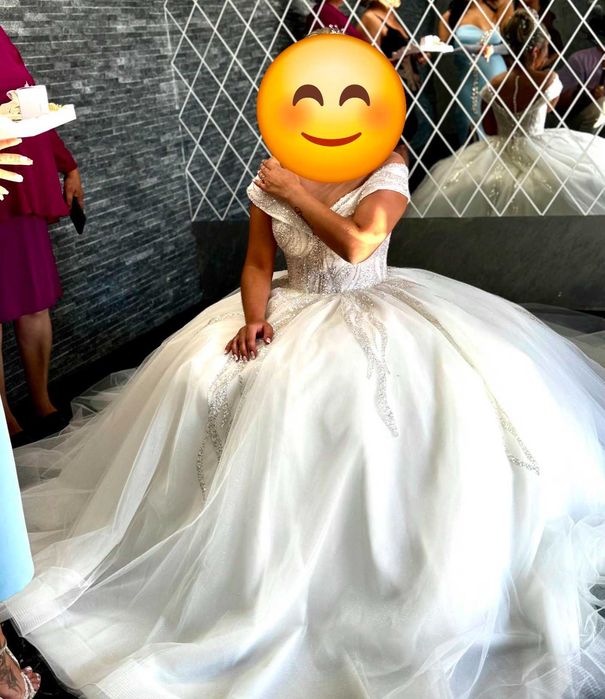 Vand rochie de mireasa