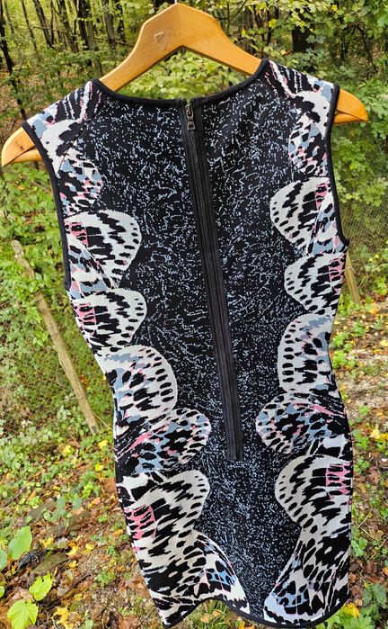 BCBGMAXAZRIA ластична рокля плътна