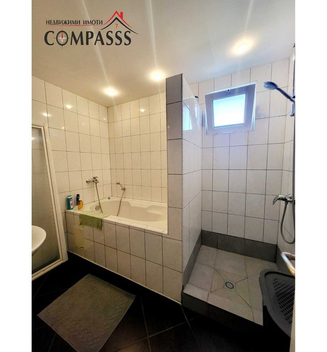 Продава се Къща в с. Бранище, Област Добрич - 433 кв.м за 606 €/кв.м - Снимка #16