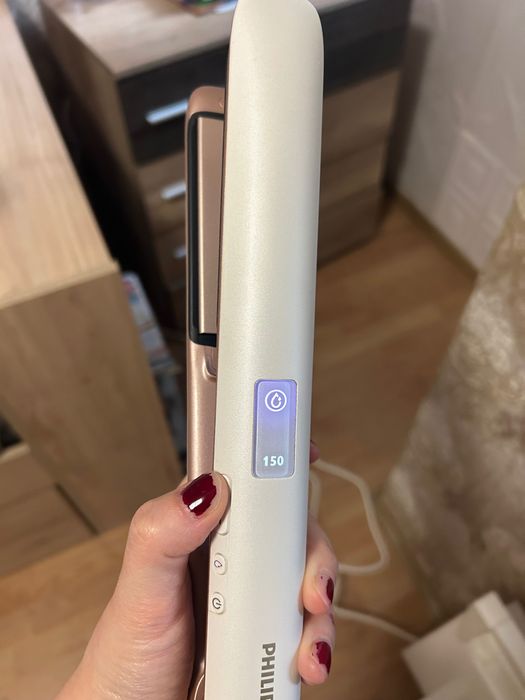 Преса изправяне Philips moisture protect