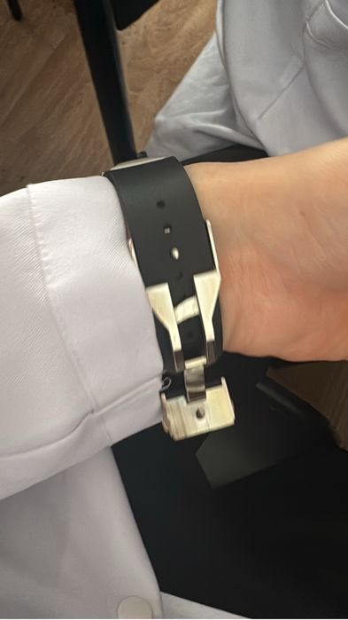 Породам часы наручные