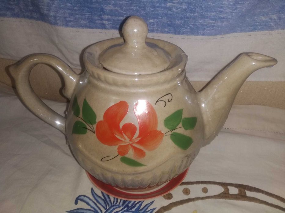 Чайник новый 1,8 л