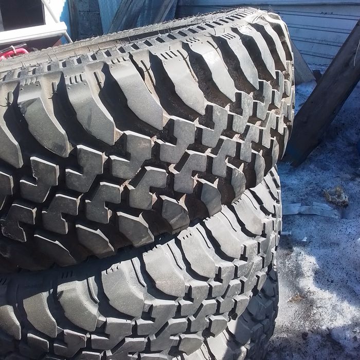 Продам грязевую резину R 16 , 25000 тг.