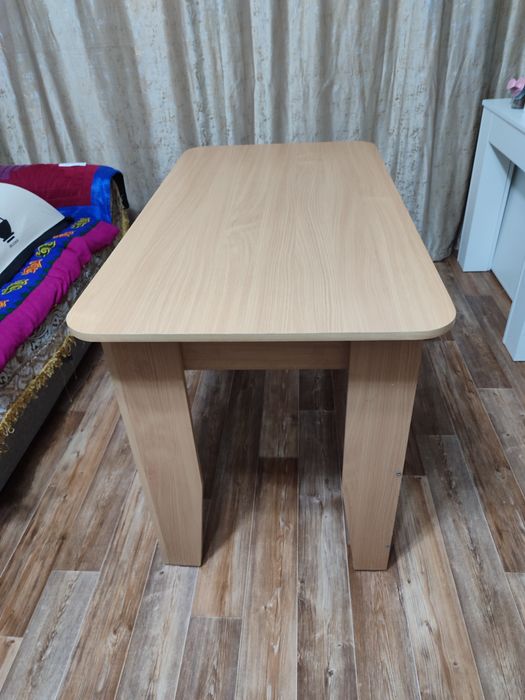 Продам кухонный стол