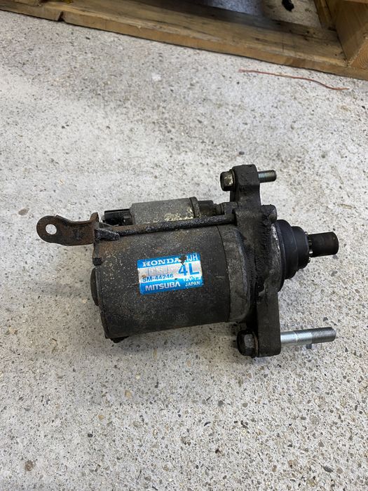 Стартер за Honda FR-V 1.7 бензин 2006