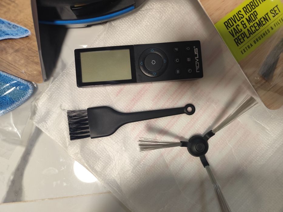Прахосмукачка робот Rovus