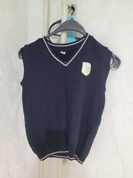 Продам жилетку НИШ