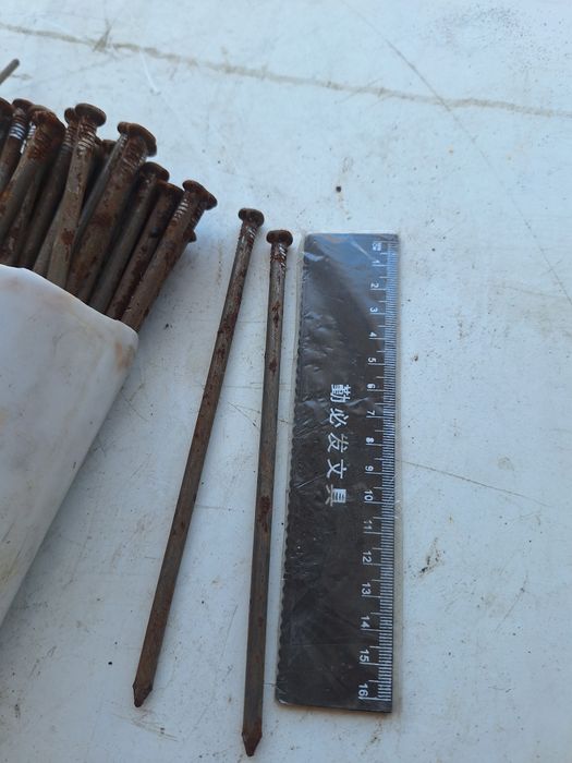 Продам  гвозди разные