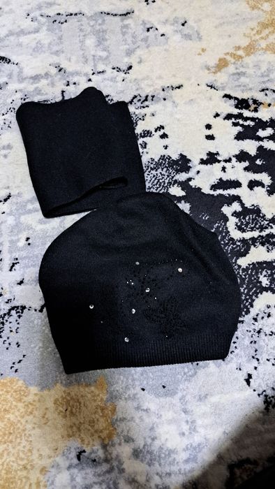 Shapka sharf sotiladi