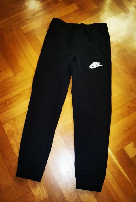Nike долнища за деца