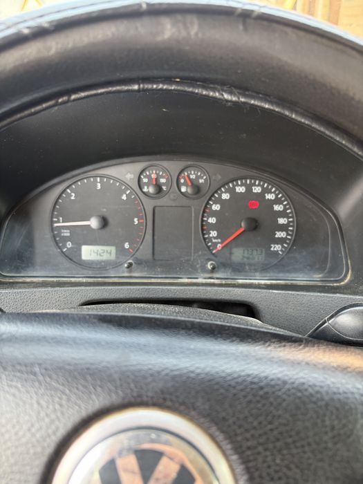Volkswagen T5 1.9 Diesel Autoutilitara