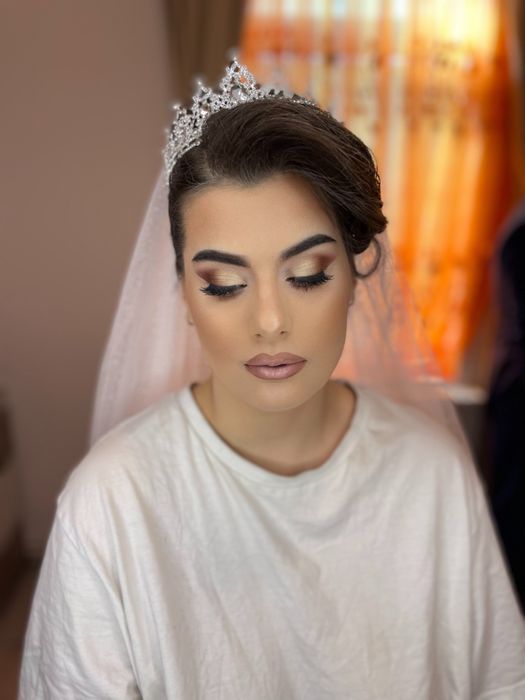 Make-up profesional!!  PRET MACHIAJ 160 Ron!