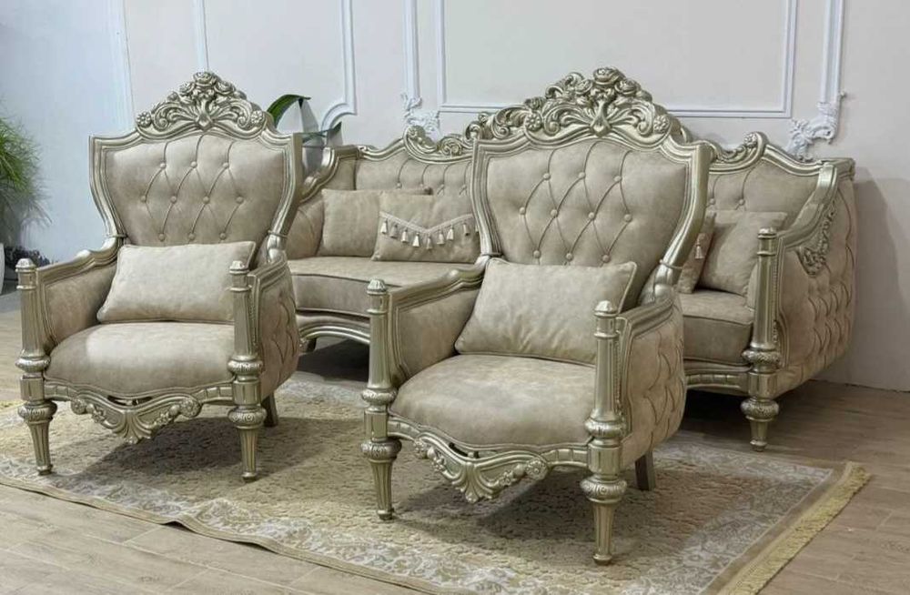 Продам диван с креслами