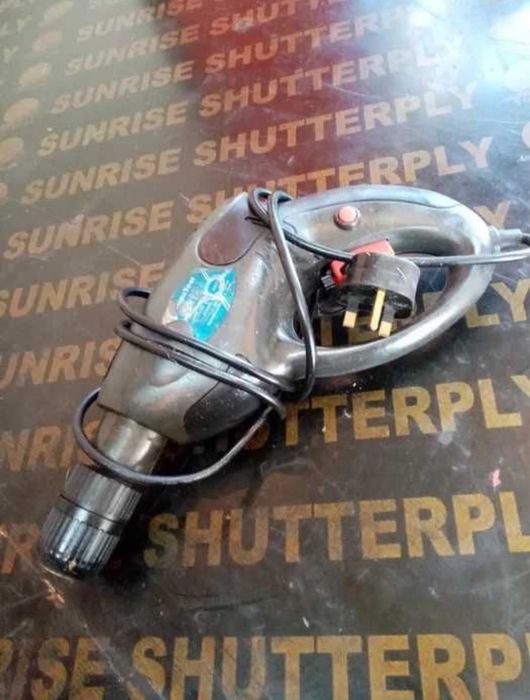 Перфоратор 220 700 W