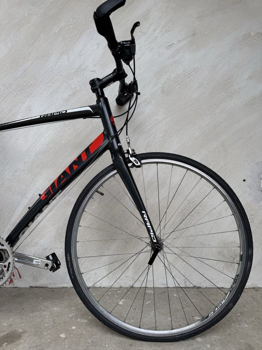 Bicicleta  de oraș/Cursiera  Giant Rapid 3