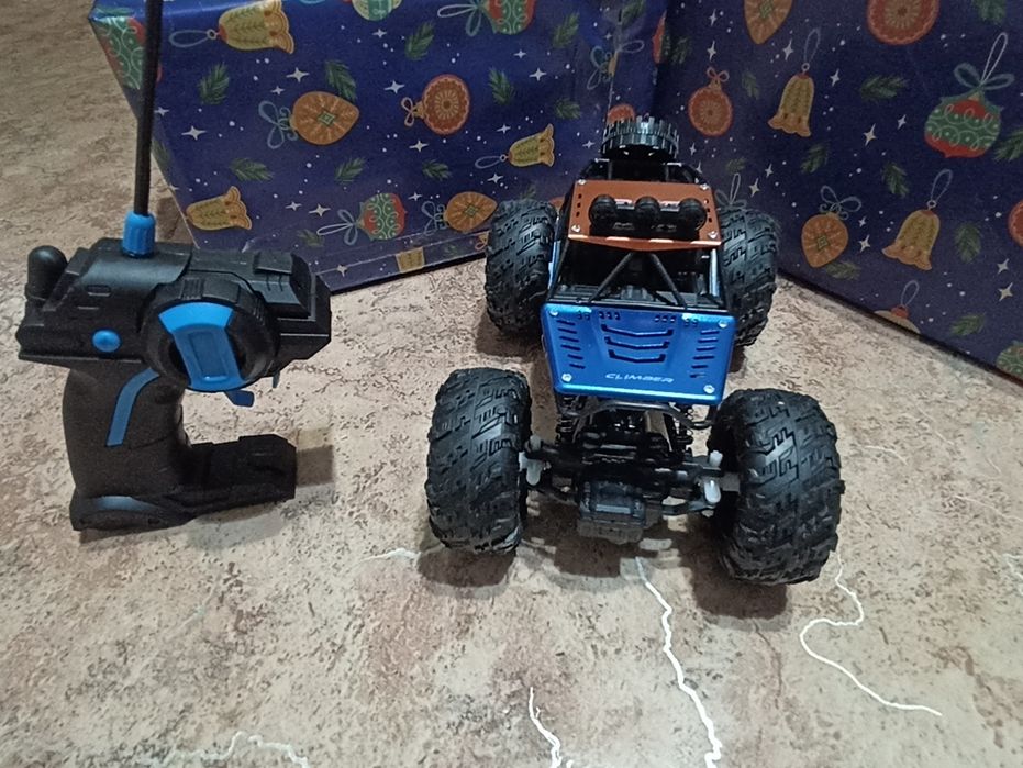 Машинка на радиоуправлении