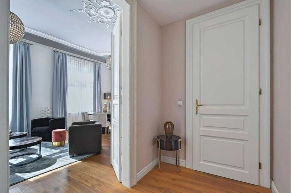 Продава се Тристаен апартамент в София, Студентски град - 99 кв.м за 1054 €/кв.м - Снимка #2