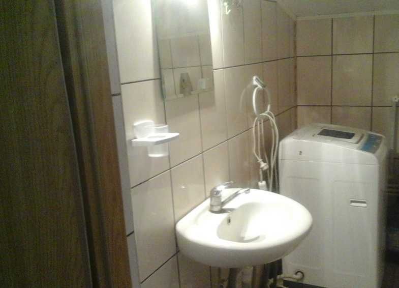 Дава се под наем Едностаен апартамент в Пловдив, Христо Смирненски - 32 кв.м за 153 € - Снимка #2