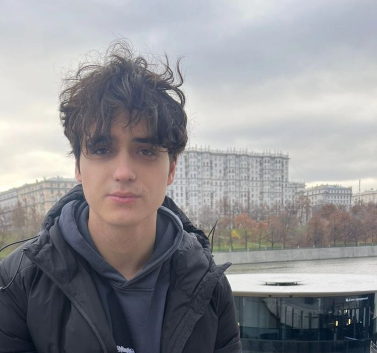 Репетитор по математике/физике