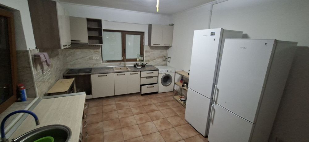 Cazare muncitori, 22.5lei/ persoana, 450 lei cladirea, 20 de locuri capacitate, Arad, utilitati incluse.