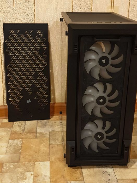 Корпус Corsair iCUE 220T RGB Airflow черный