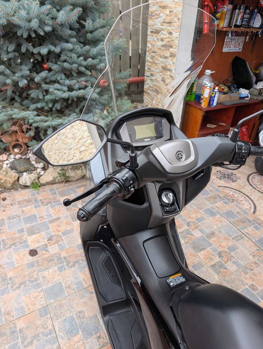Vând Yamaha Nmax din 2021