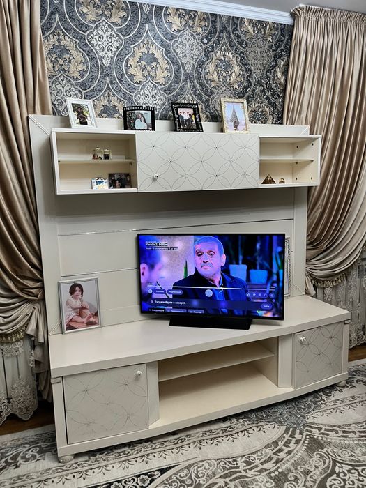 Тумба под ТВ + навесной шкаф