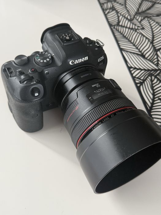 Set foto mirrorles DSLR Canon