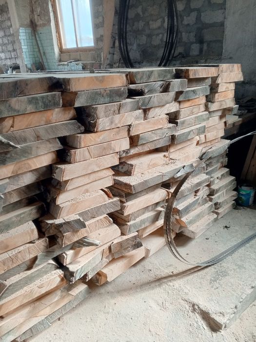 Доска не обрезная берёза.