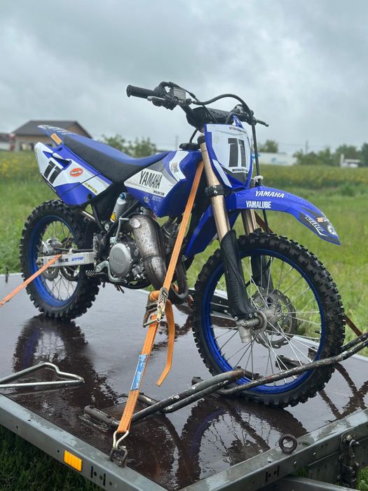 Motocicleta Yahama YZ85
