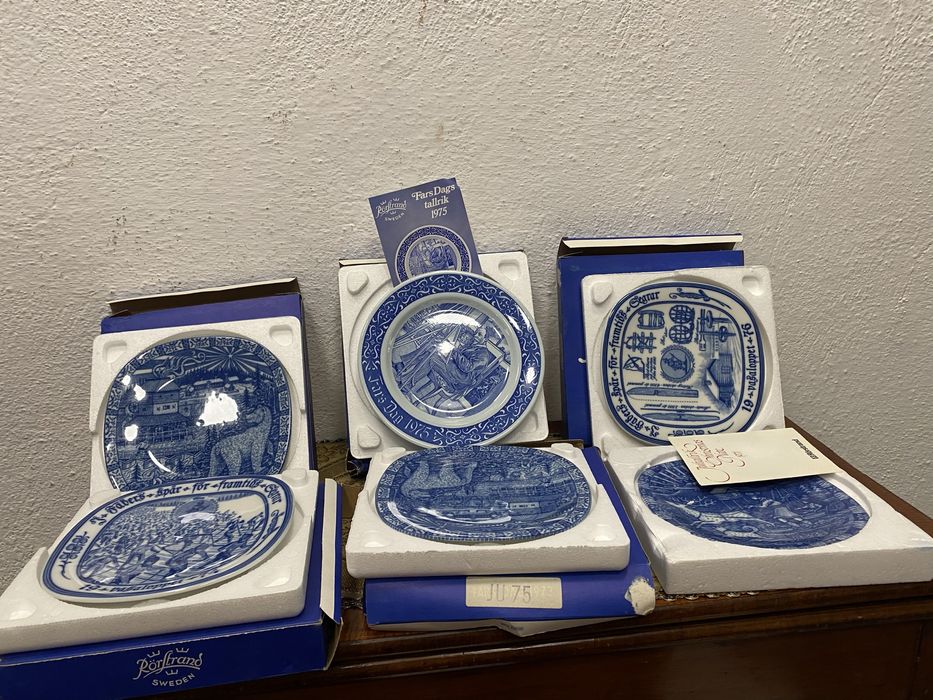 Шведски порцеланови пана за стена изрисувани ръчно