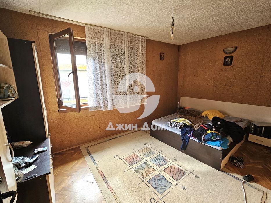 Просторен обзаведен етаж от къща, гр. Несебър