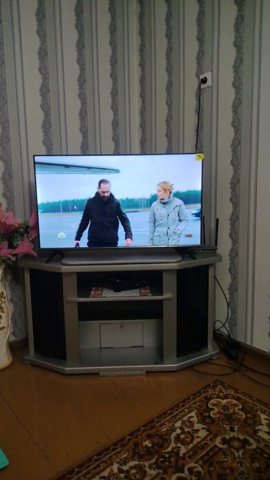 Телевизор Hisense 40 диагональ
