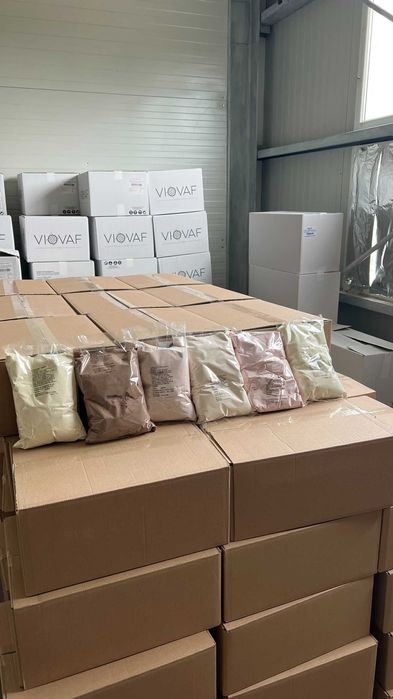 Praf de inghetata se amestecă fără colco și face 10 litri licid