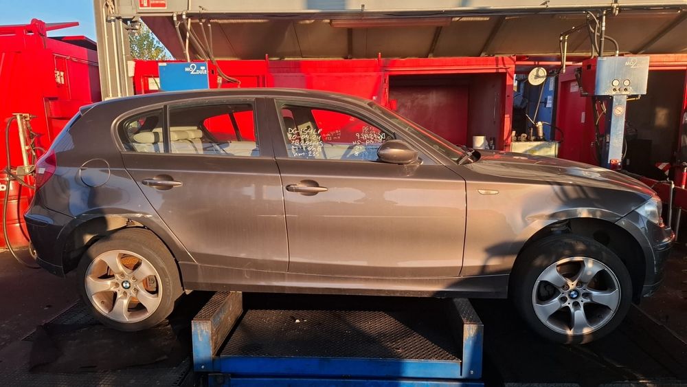 Dezmembrez bmw seria 1 e87