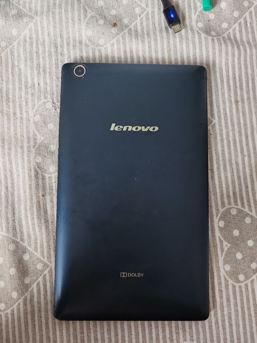 Vând tableta Lenovo Tab 2 A8-50LC