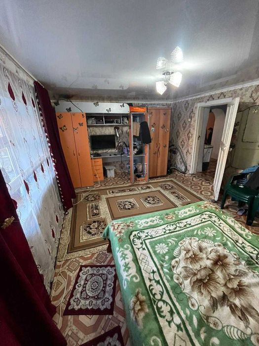 Продам  4х комнатный дом в городе недорого