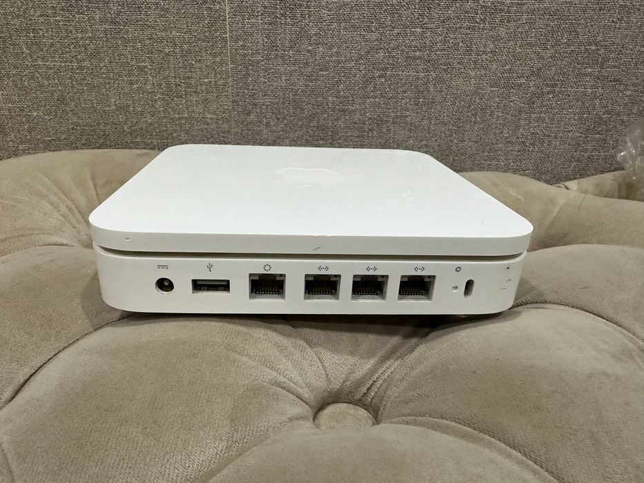 * Apple AirPort Extreme Base Station 2-х диапазонный WiFi роутер
