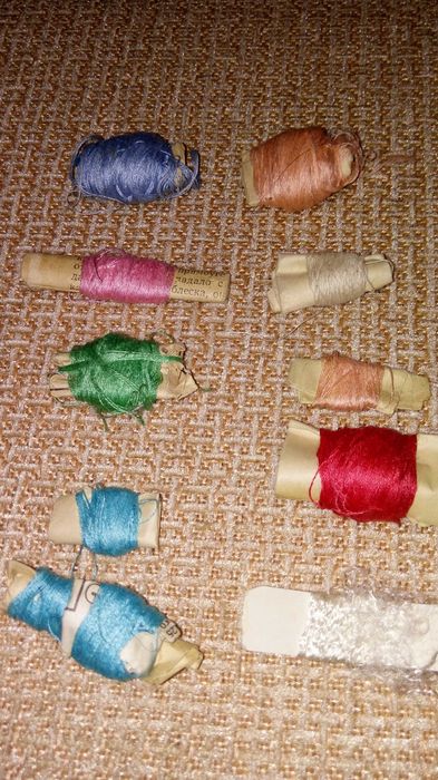 Застежки карабины,нитки для вышивания